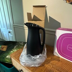 Bundle of Tupperware